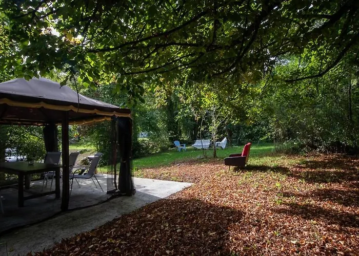 Le Petit Mona Elowen بيت للعطل